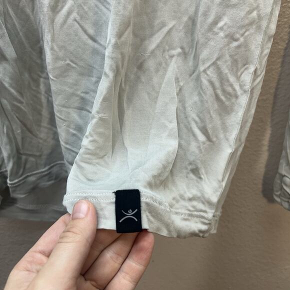 Thermasilk Base Layer Shirt Women’s Size Small Gray Ivory Silk Long Sleeve Top - Picture 2 of 7